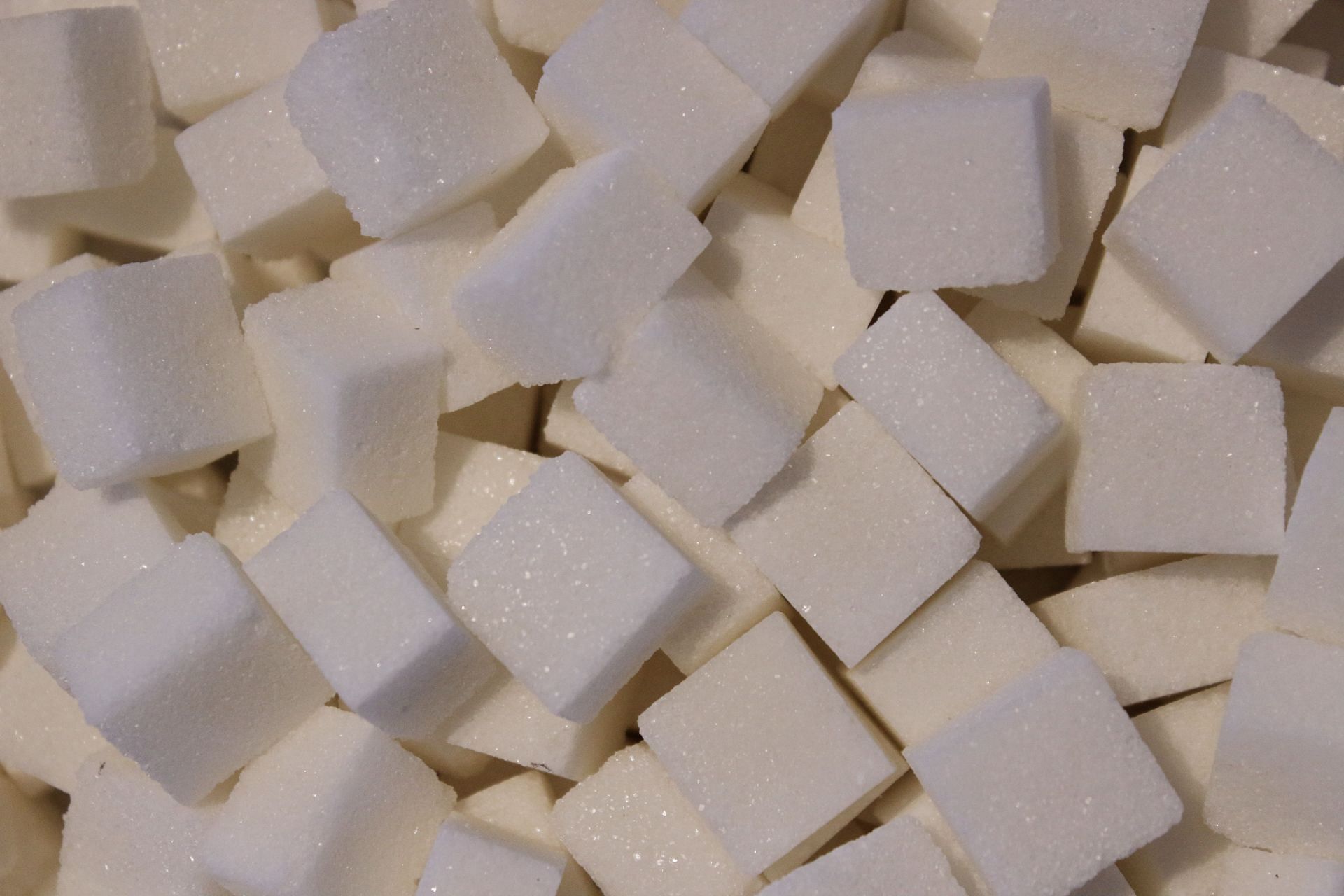 Both contain sucrose. (Image via Unsplash/Jason)